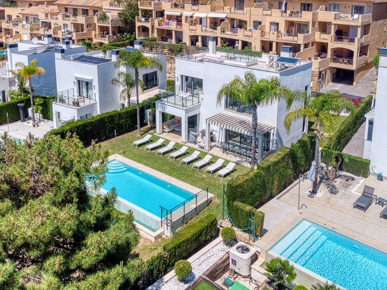 Villa for Sale in Estepona, Malaga 46