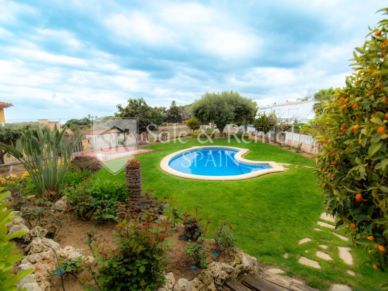 Villa for Sale in Lloret De Mar, Gerona 1