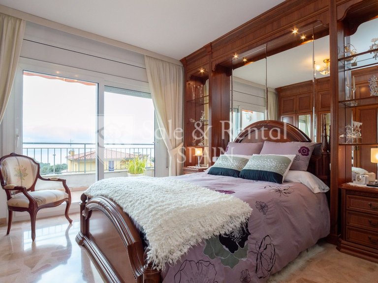 Villa for Sale in Lloret De Mar, Gerona 32