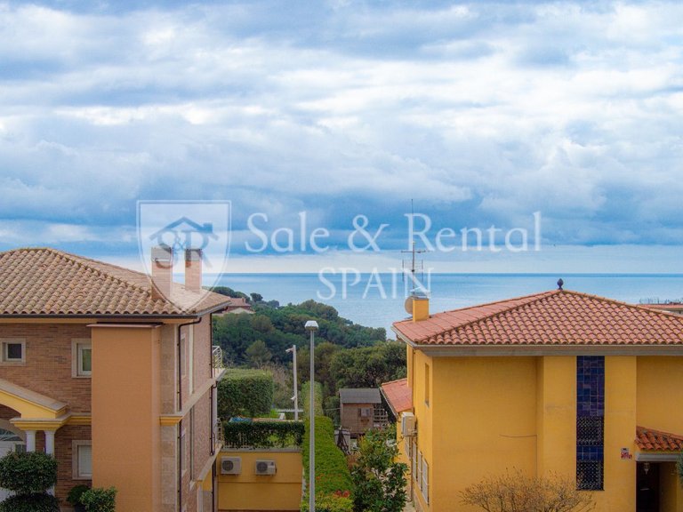 Villa for Sale in Lloret De Mar, Gerona 37