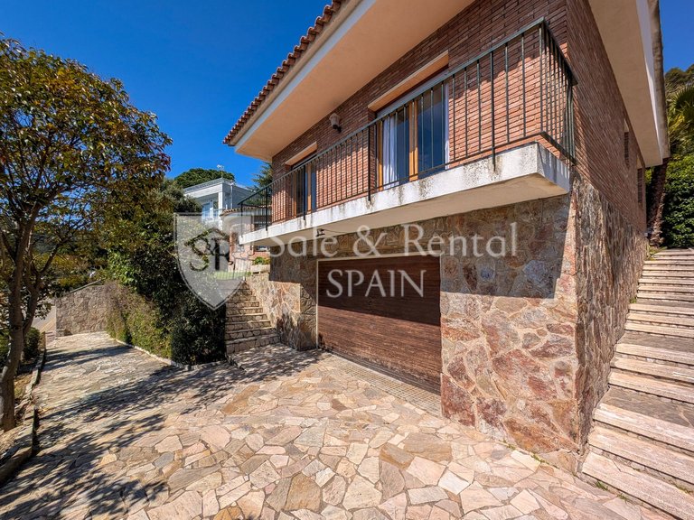 Villa for Sale in Blanes, Gerona 39