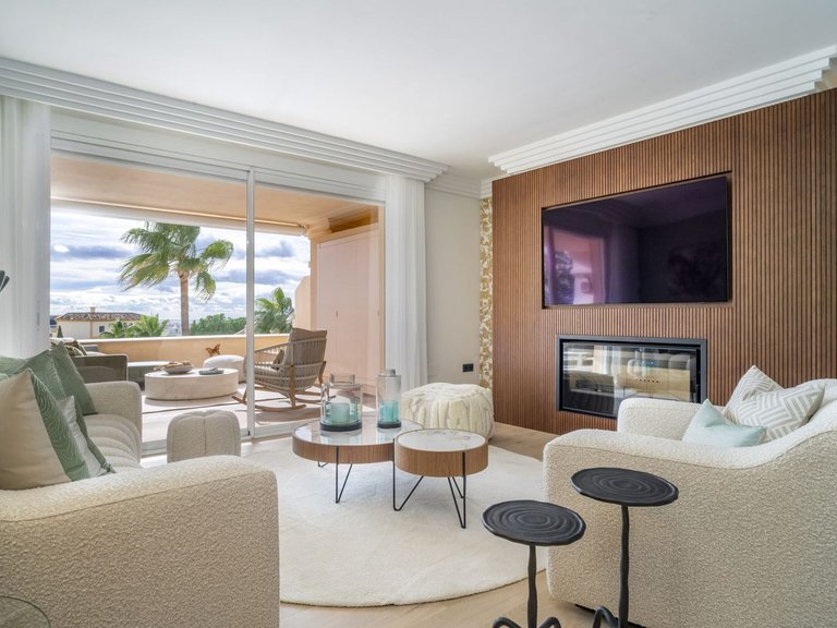 Penthouse for Sale in Marbella, Malaga 1