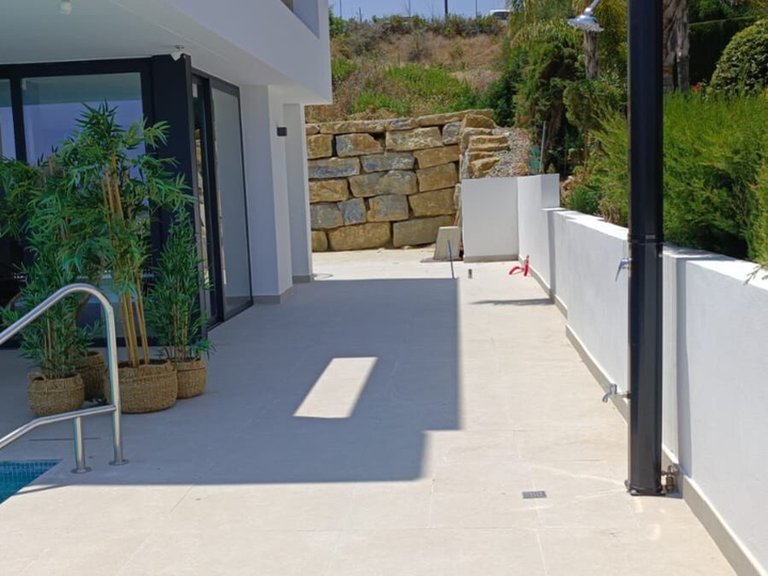 Villa for Sale in Estepona, Malaga 6