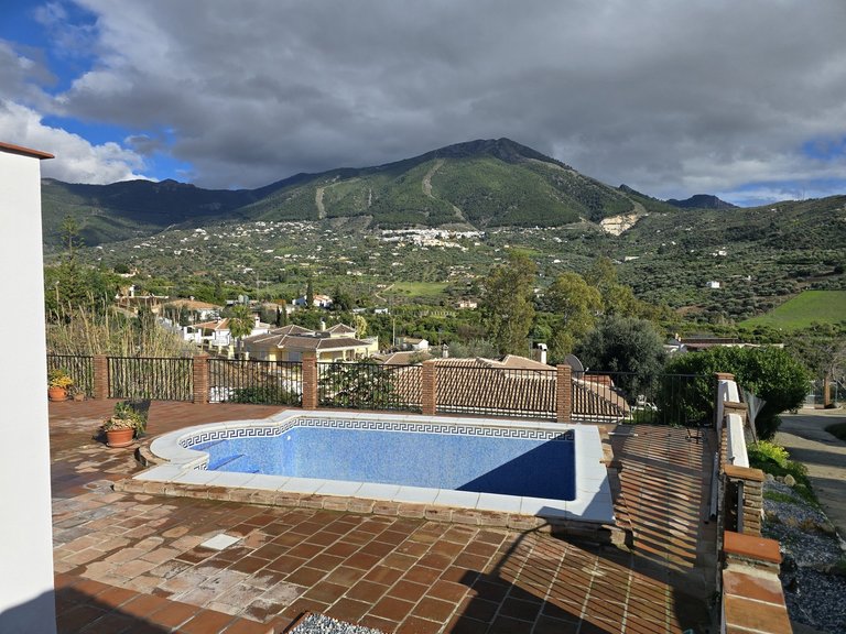 Villa for Sale in Alcaucin, Malaga 6