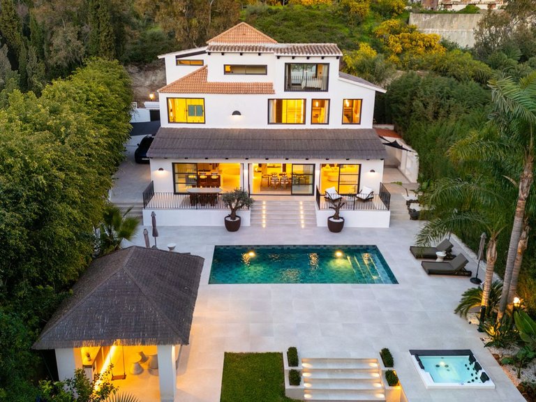 Villa for Sale in Marbella, Malaga 34