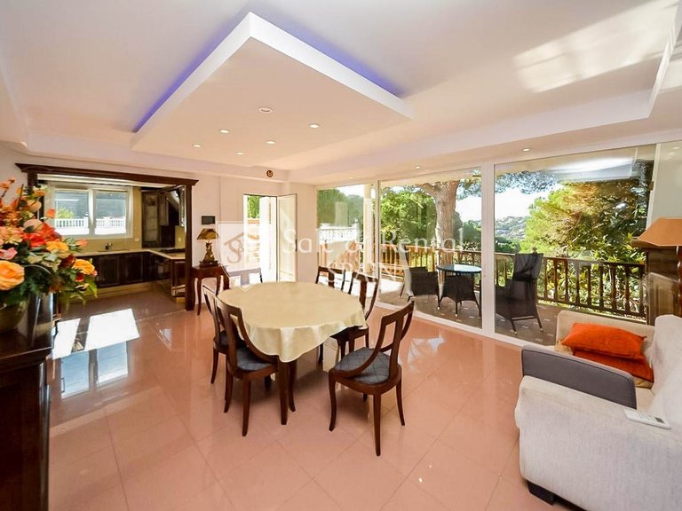 Villa for Sale in Lloret De Mar, Gerona 4