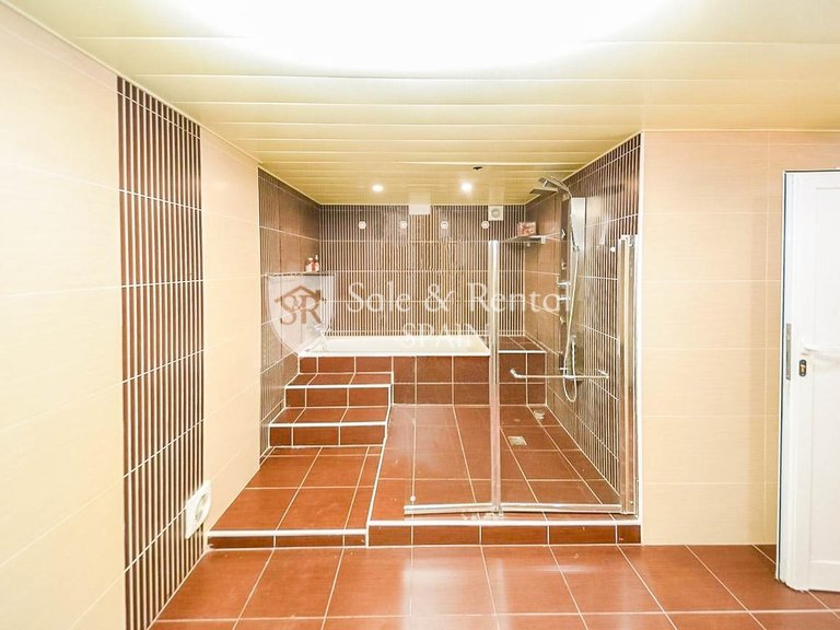 Villa for Sale in Lloret De Mar, Gerona 20