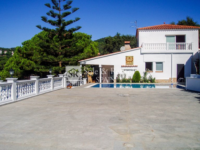 Villa for Sale in Lloret De Mar, Gerona 31