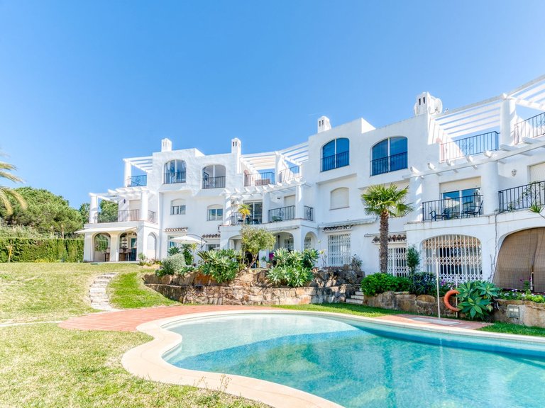 Town House for Sale in La Duquesa, Malaga 2