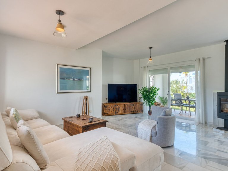 Town House for Sale in La Duquesa, Malaga 32