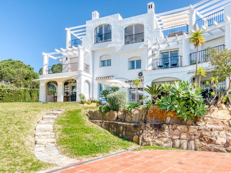 Town House for Sale in La Duquesa, Malaga 34