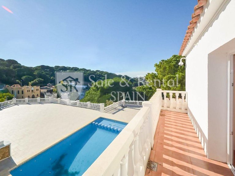 Villa for Sale in Lloret De Mar, Gerona 18