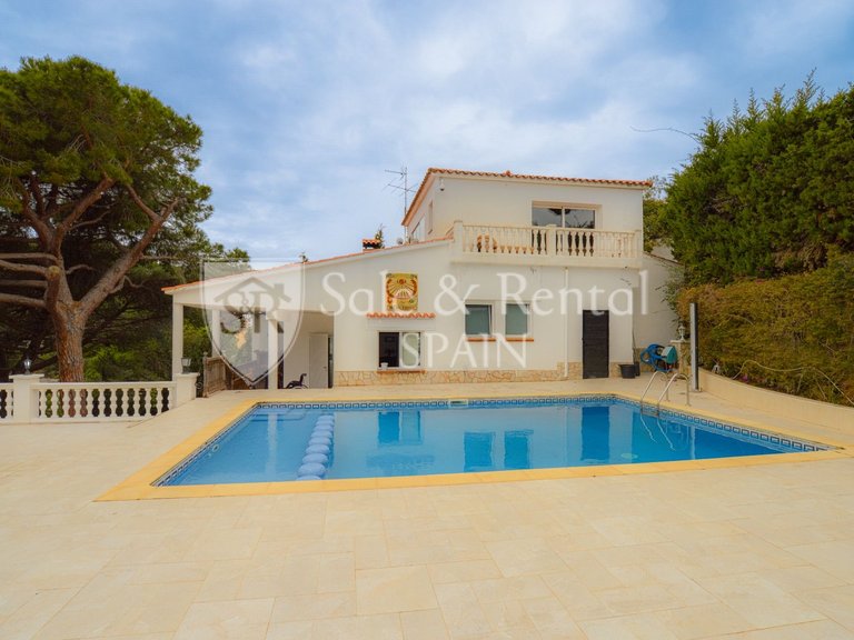 Villa for Sale in Lloret De Mar, Gerona 2