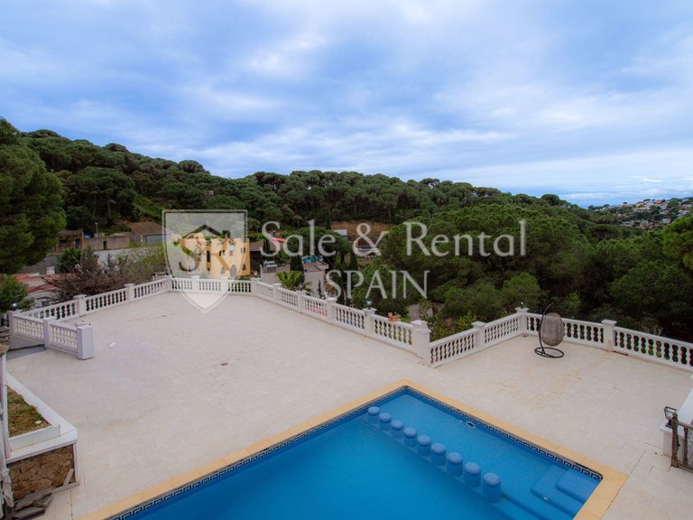 Villa for Sale in Lloret De Mar, Gerona 19
