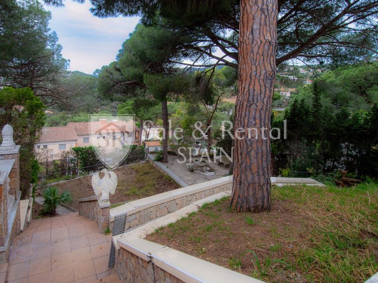 Villa for Sale in Lloret De Mar, Gerona 25