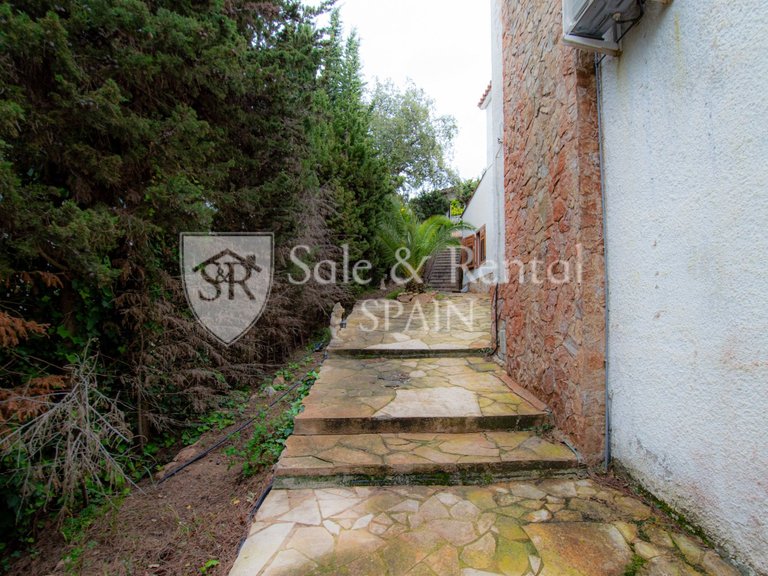 Villa for Sale in Lloret De Mar, Gerona 27