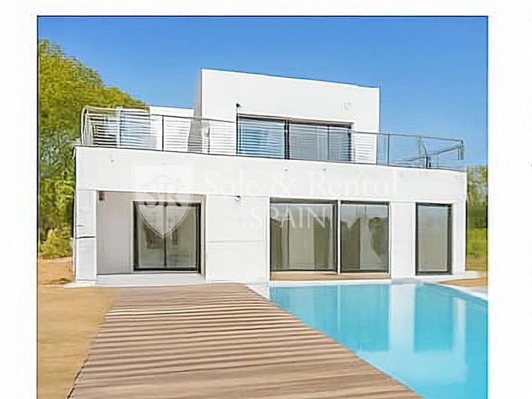 Villa for Sale in Lloret De Mar, Gerona 3