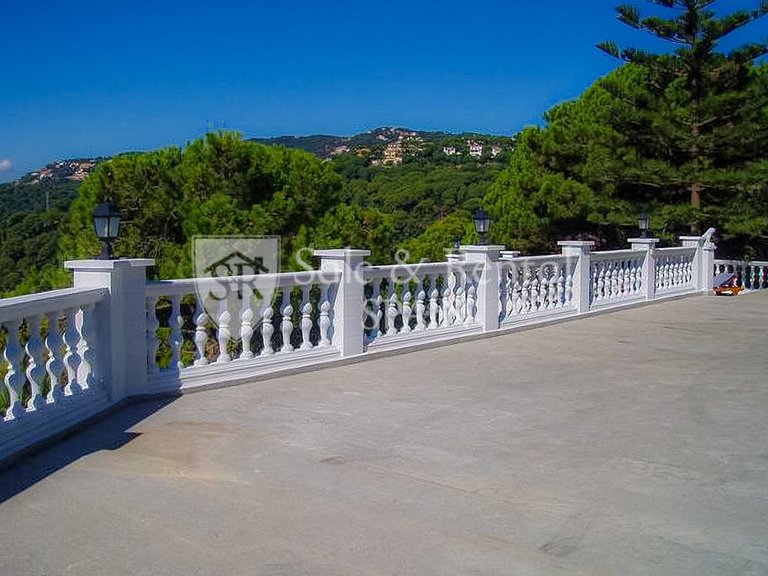 Villa for Sale in Lloret De Mar, Gerona 22