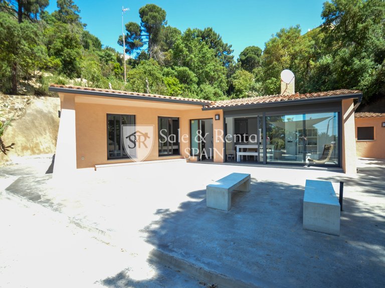 Villa for Sale in Lloret De Mar, Gerona 3