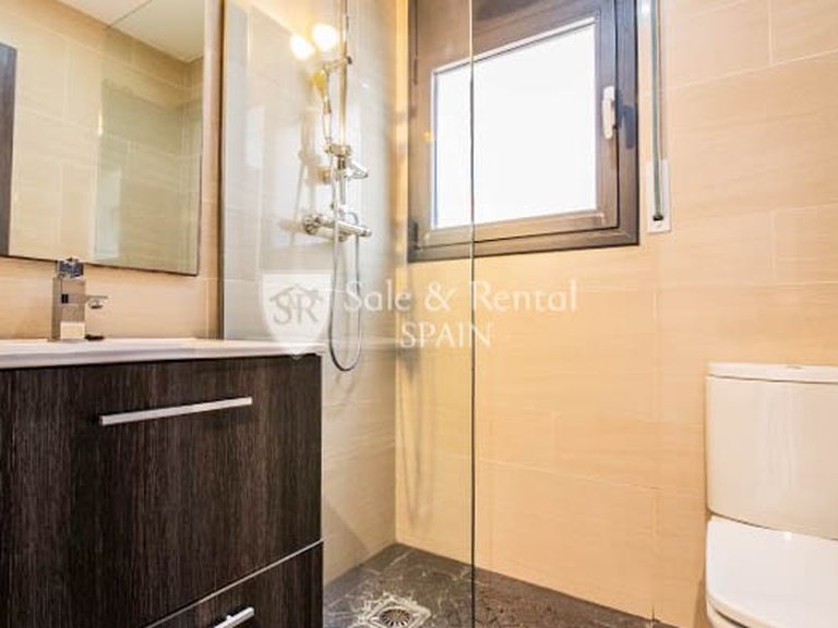 Villa for Sale in Lloret De Mar, Gerona 20