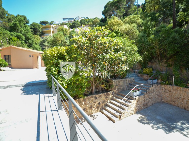 Villa for Sale in Lloret De Mar, Gerona 25