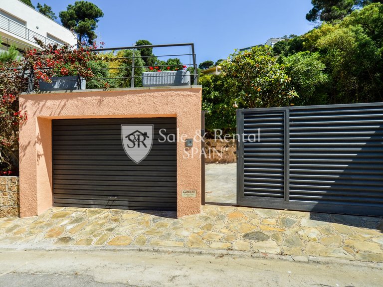 Villa for Sale in Lloret De Mar, Gerona 27