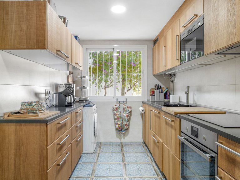 Town House for Sale in Estepona, Malaga 17