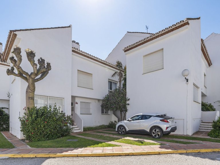 Town House for Sale in Estepona, Malaga 21