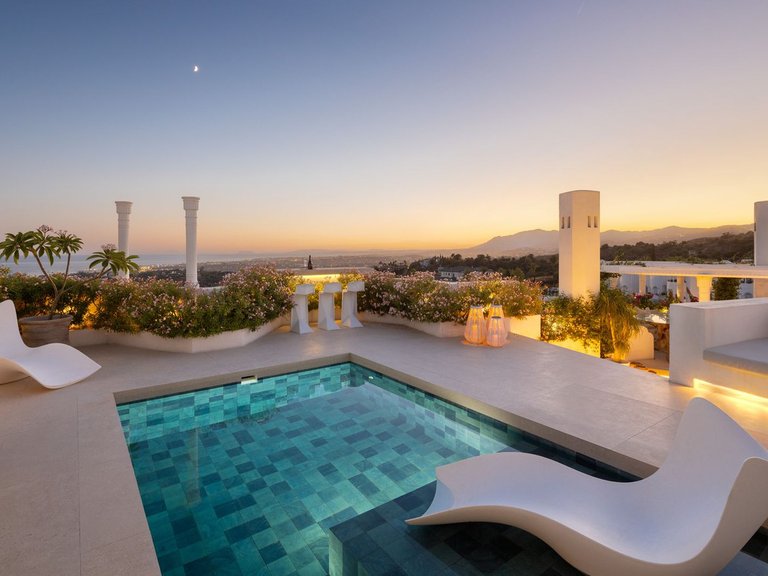 Penthouse for Sale in Marbella, Malaga 2