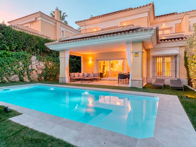 Town House for Sale in Marbella, Malaga 32