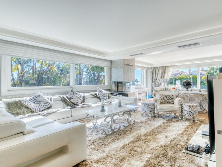 Villa for Sale in Bahia De Marbella, Malaga 3