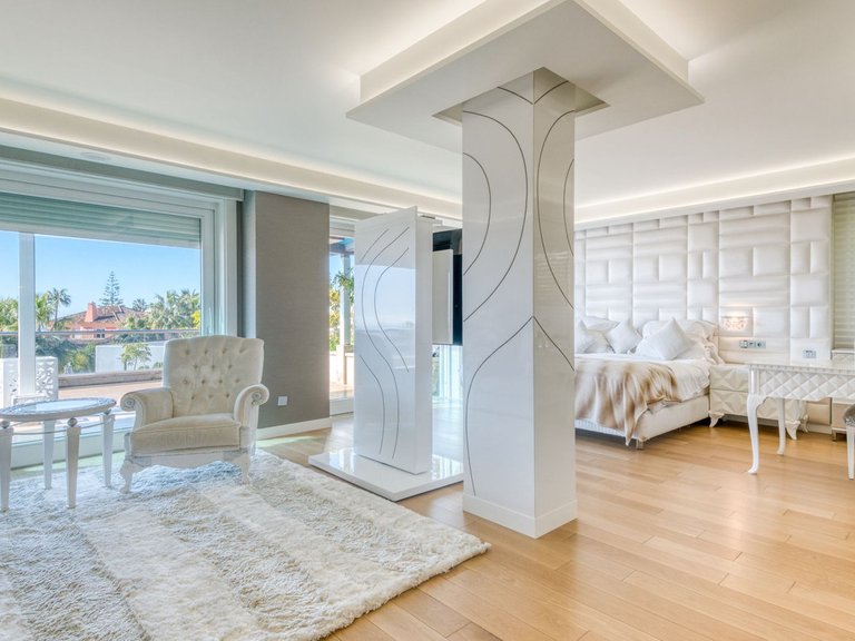 Villa for Sale in Bahia De Marbella, Malaga 16