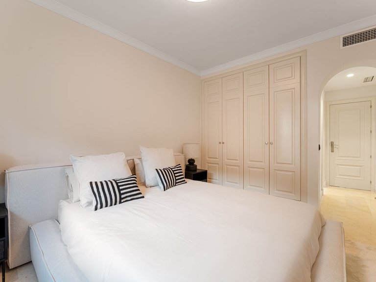 Apartment for Sale in Marbella, Malaga 25