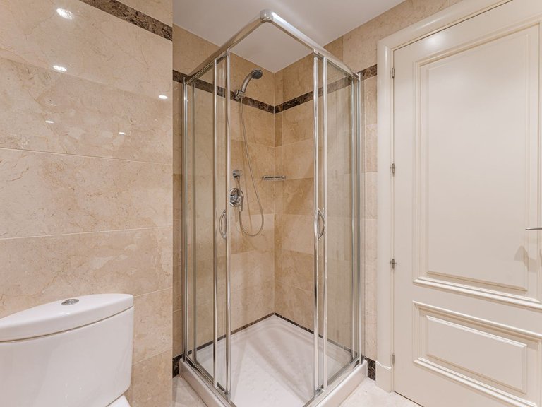 Apartment for Sale in Marbella, Malaga 27