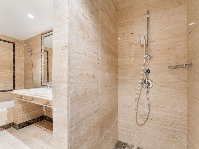 Apartment for Sale in Marbella, Malaga 29