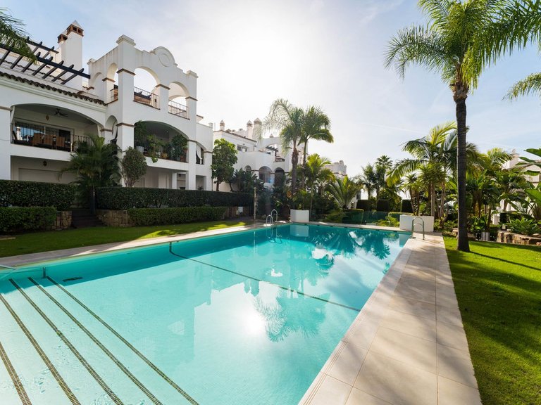 Apartment for Sale in Marbella, Malaga 31