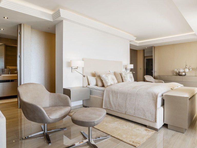 Penthouse for Sale in Benahavis, Malaga 17