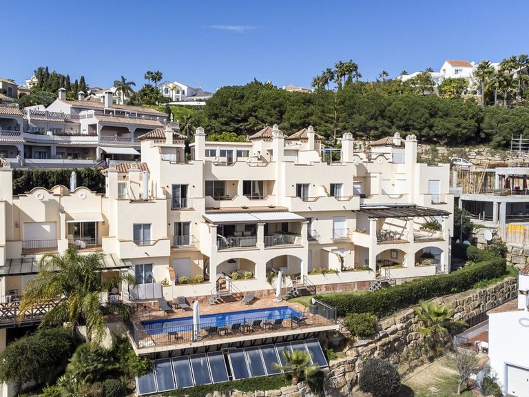 Penthouse for Sale in Benahavis, Malaga 38