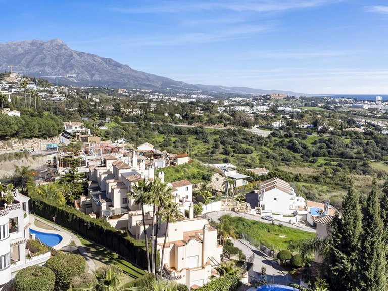 Penthouse for Sale in Benahavis, Malaga 41