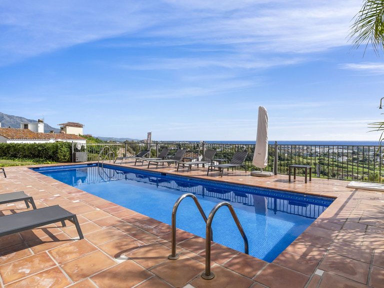 Penthouse for Sale in Benahavis, Malaga 46