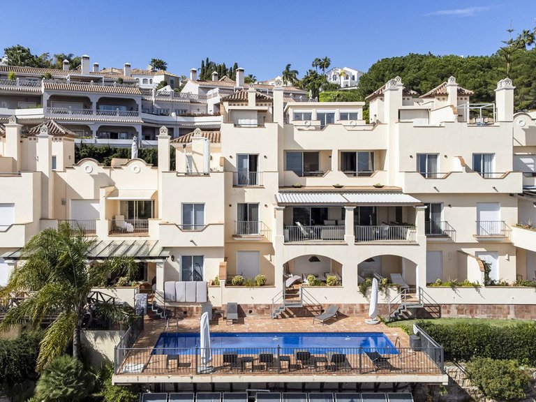 Penthouse for Sale in Benahavis, Malaga 49