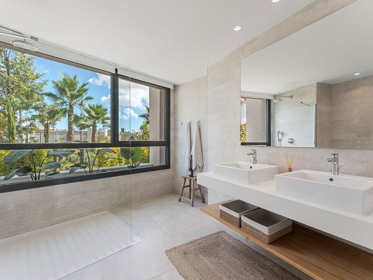Apartment for Sale in Marbella, Malaga 11