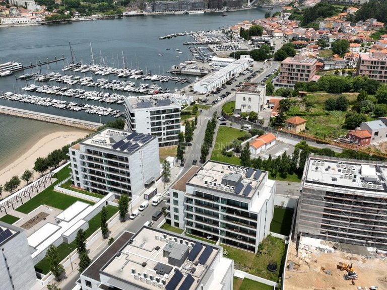 Apartment for Sale in Canidelo, Porto 36