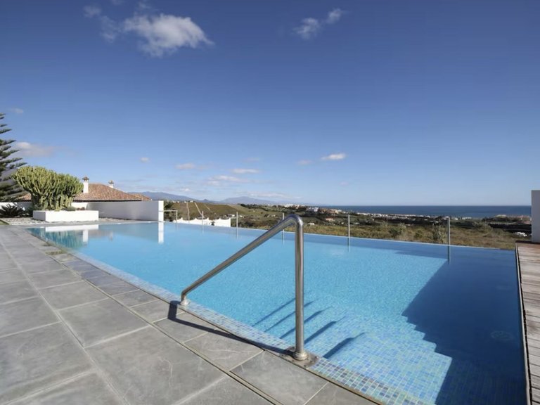 Villa for Sale in Manilva, Malaga 5