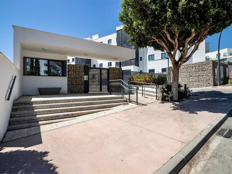 Apartment for Sale in Higueron, Malaga 23