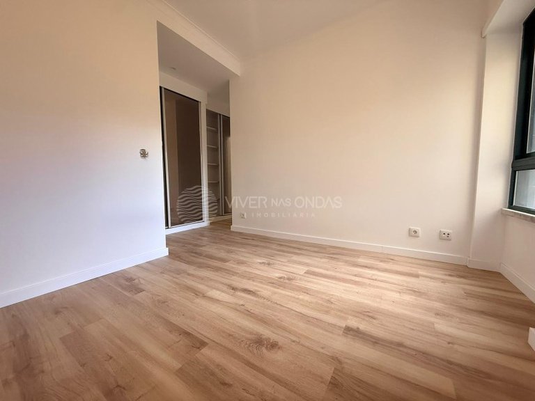 Apartment for Sale in Laranjeiro, Setubal 14