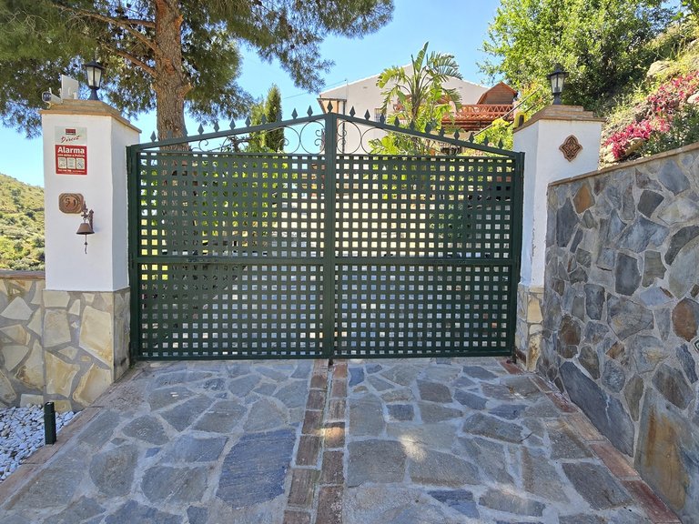 Villa for Sale in Vinuela, Malaga 36
