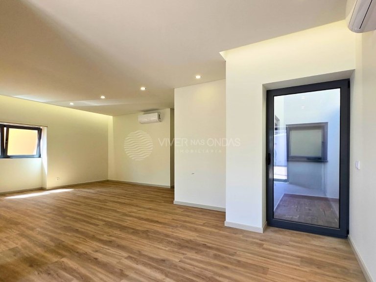 Apartment for Sale in Espinho, Aveiro 10
