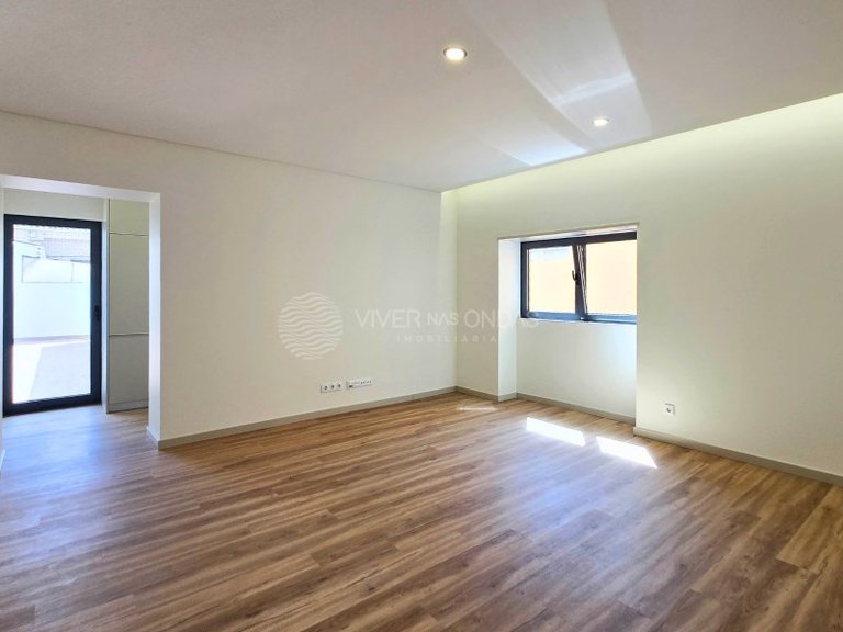 Apartment for Sale in Espinho, Aveiro 2