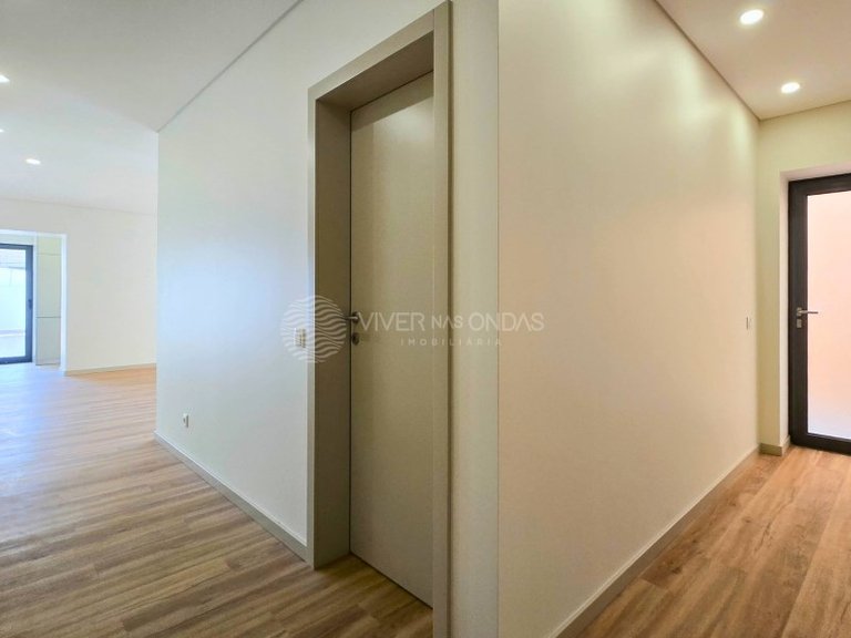 Apartment for Sale in Espinho, Aveiro 45